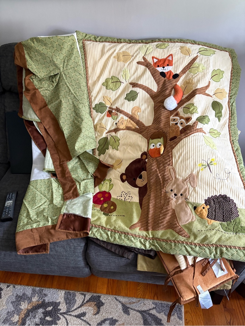 Lambs Ivy nursery crib set